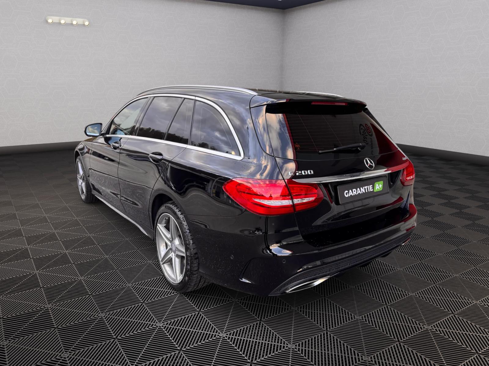 MERCEDES-BENZ C 200 AMG Line 4Matic 7G-Tronic-image-2