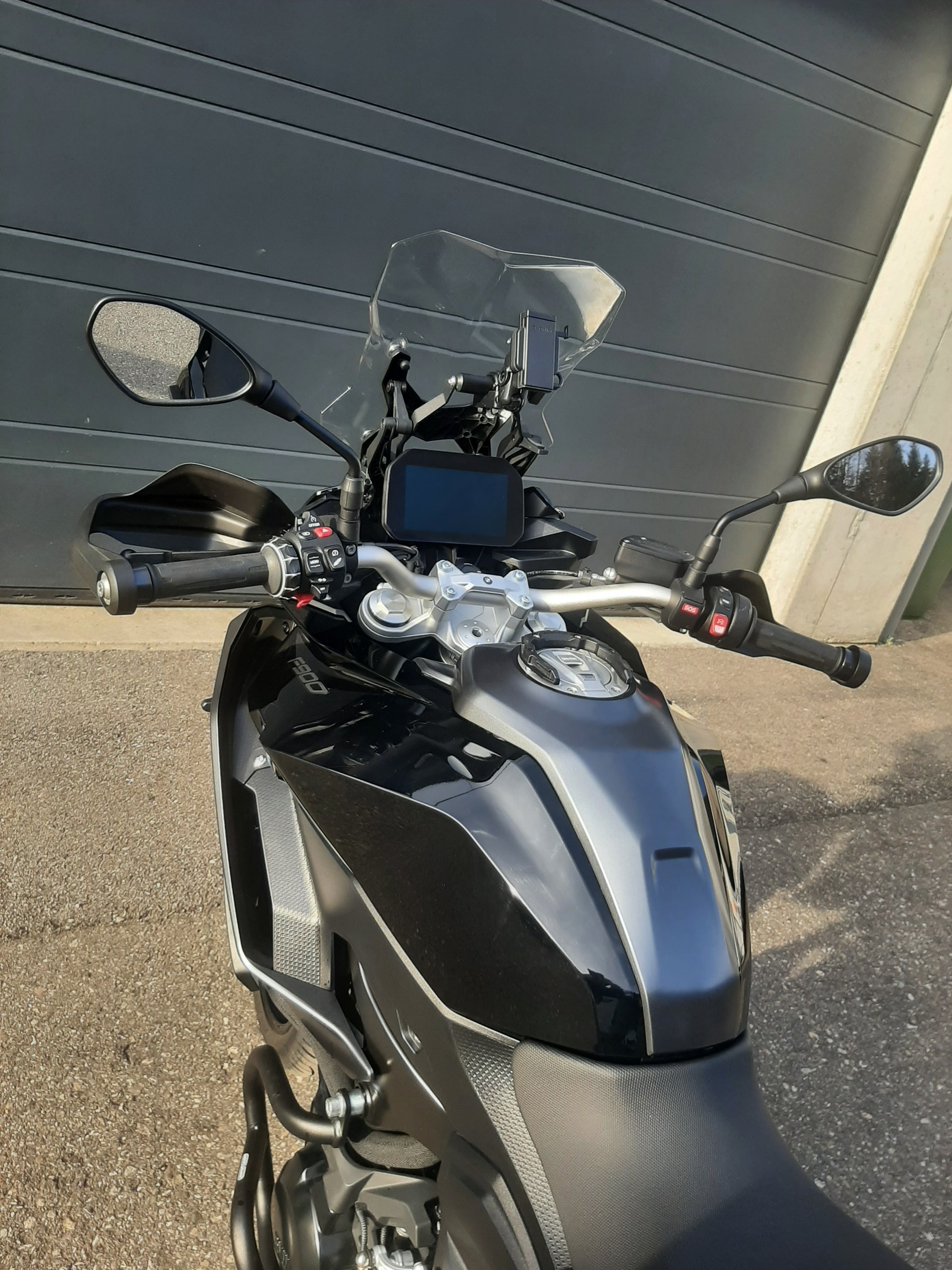 BMW F 900 XR ABS-image-10