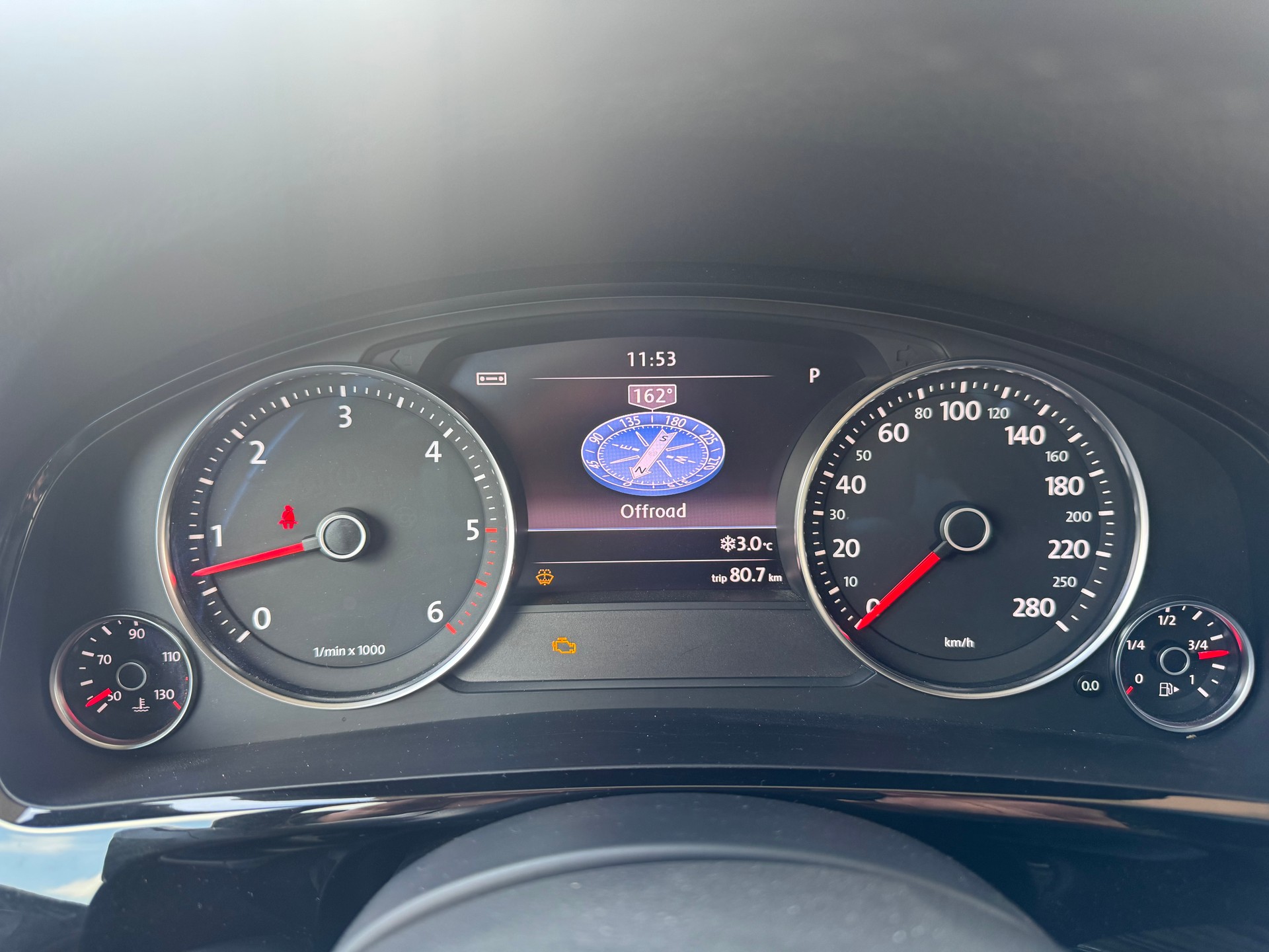VW Touareg 4.2 TDI Tiptronic-image-13
