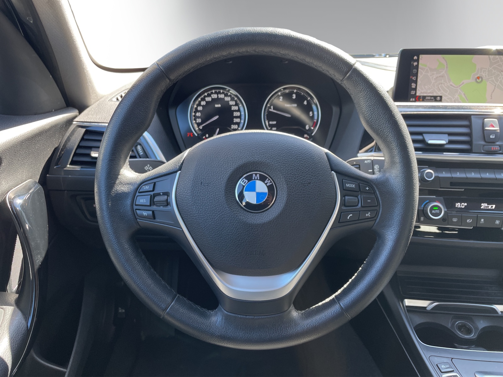 BMW 120d xDrive Steptronic-image-13