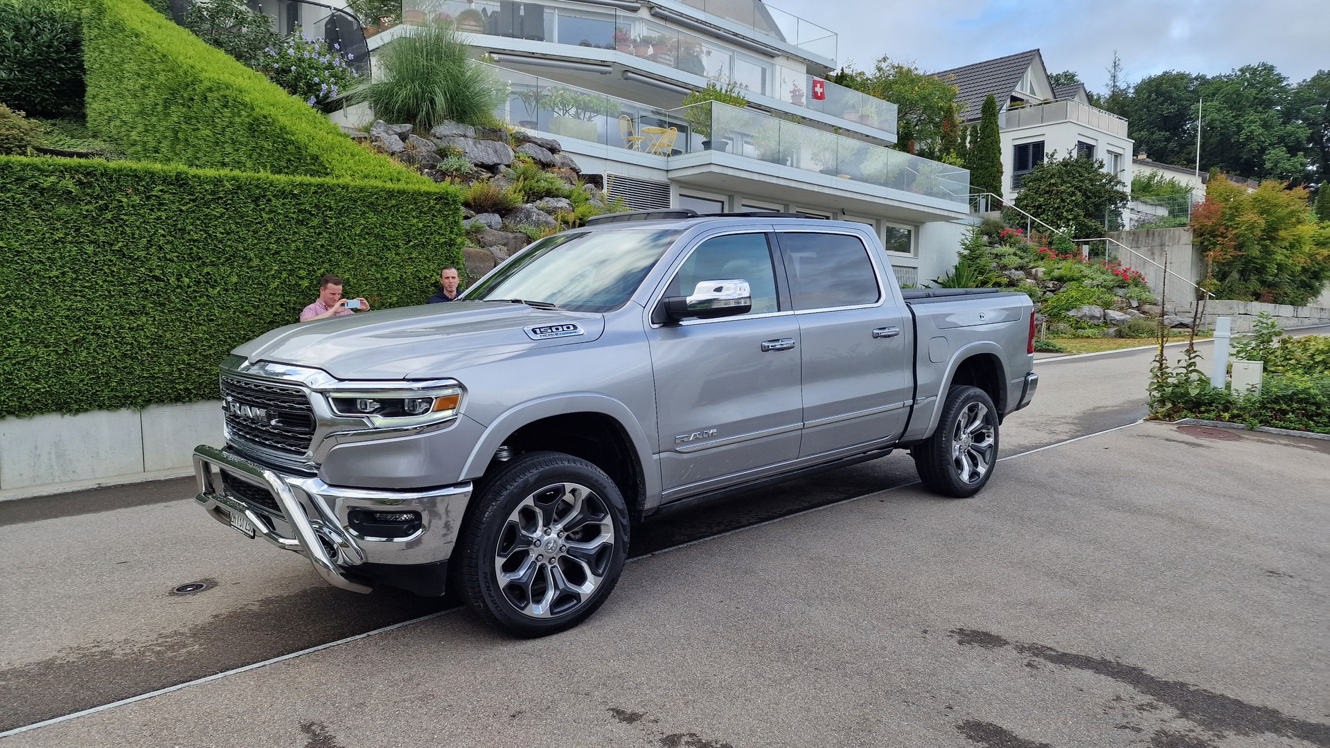 DODGE RAM Crew Cab eTorque Limited-image-3