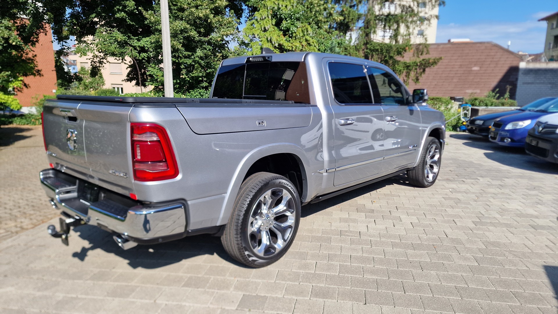 DODGE RAM Crew Cab eTorque Limited-image-1
