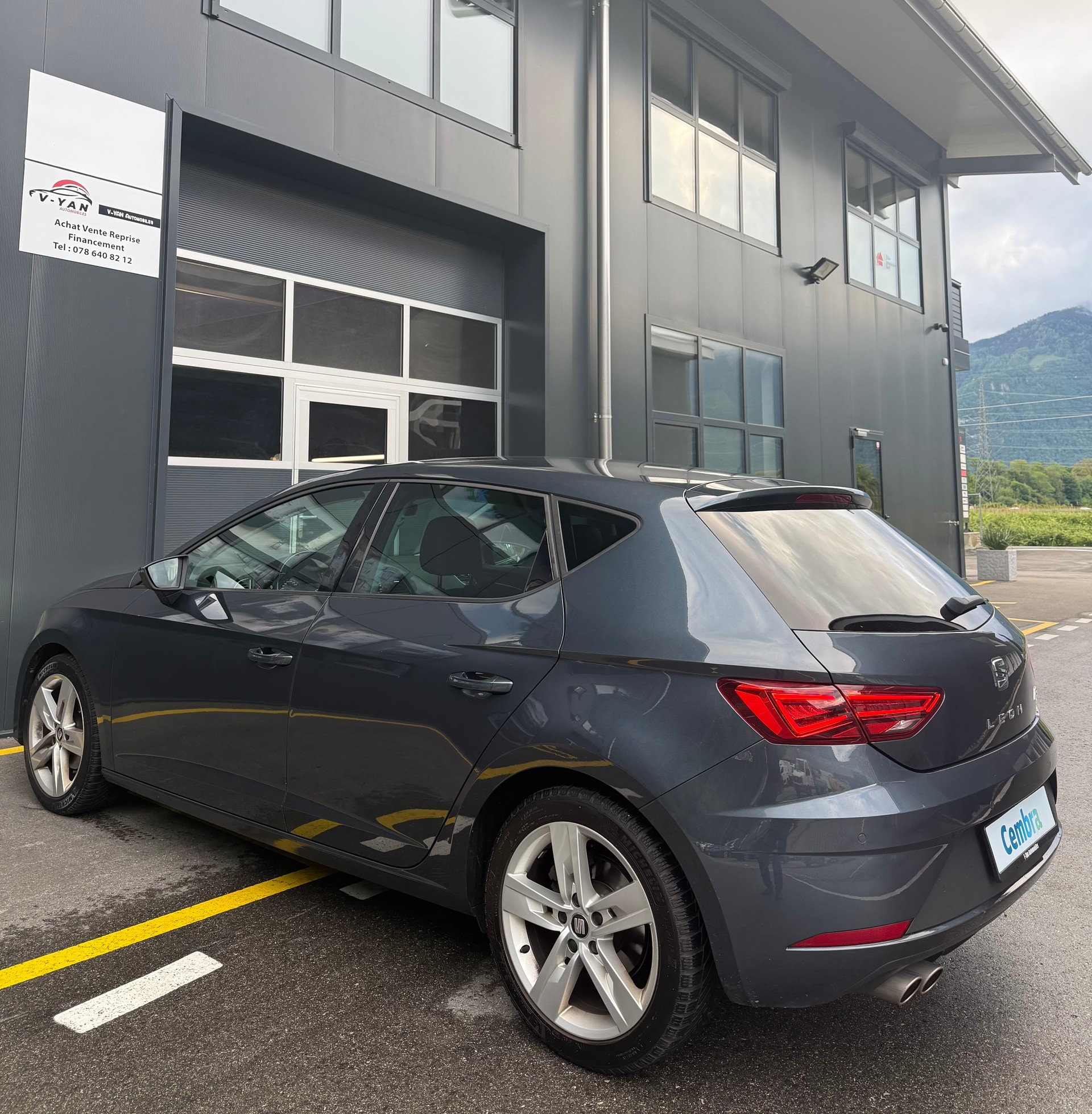 SEAT Leon 1.5 TSI EVO SWISS FR DSG-image-5