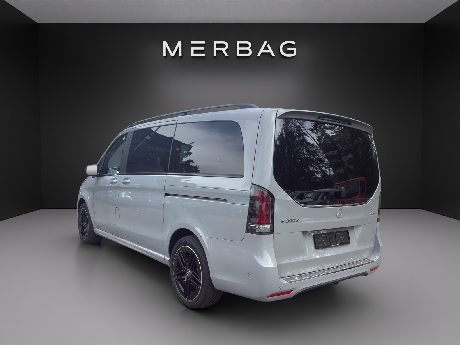 MERCEDES-BENZ V 300 d lang 4Matic Swiss Edition 9G-Tronic-image-3