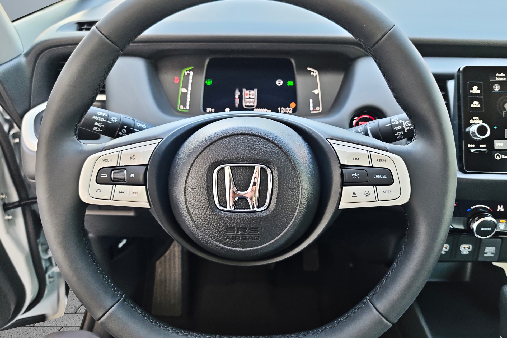 HONDA Jazz 1.5i-MMD Elegance E-CVT-image-9