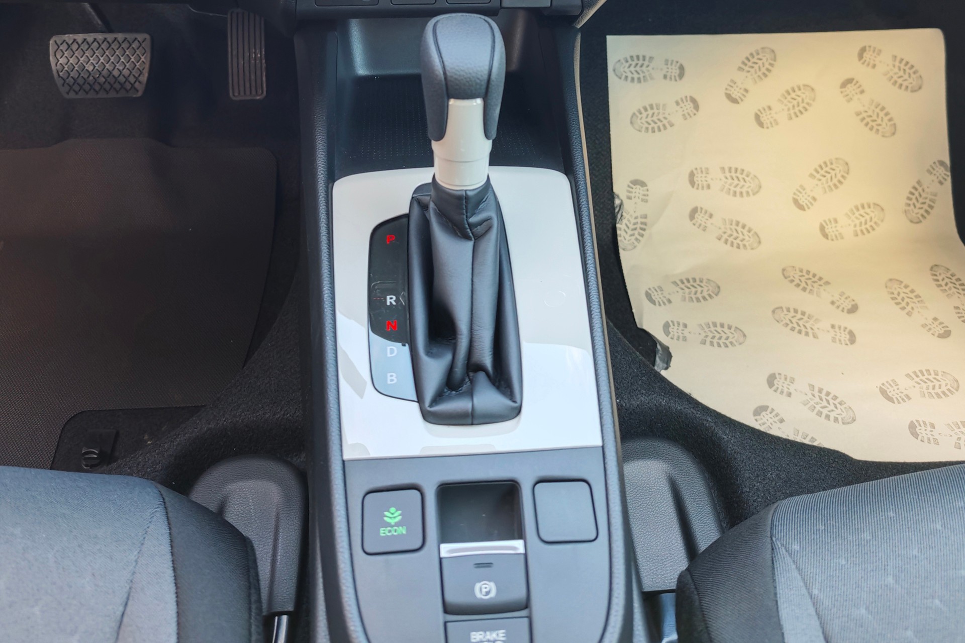 HONDA Jazz 1.5i-MMD Elegance E-CVT-image-10