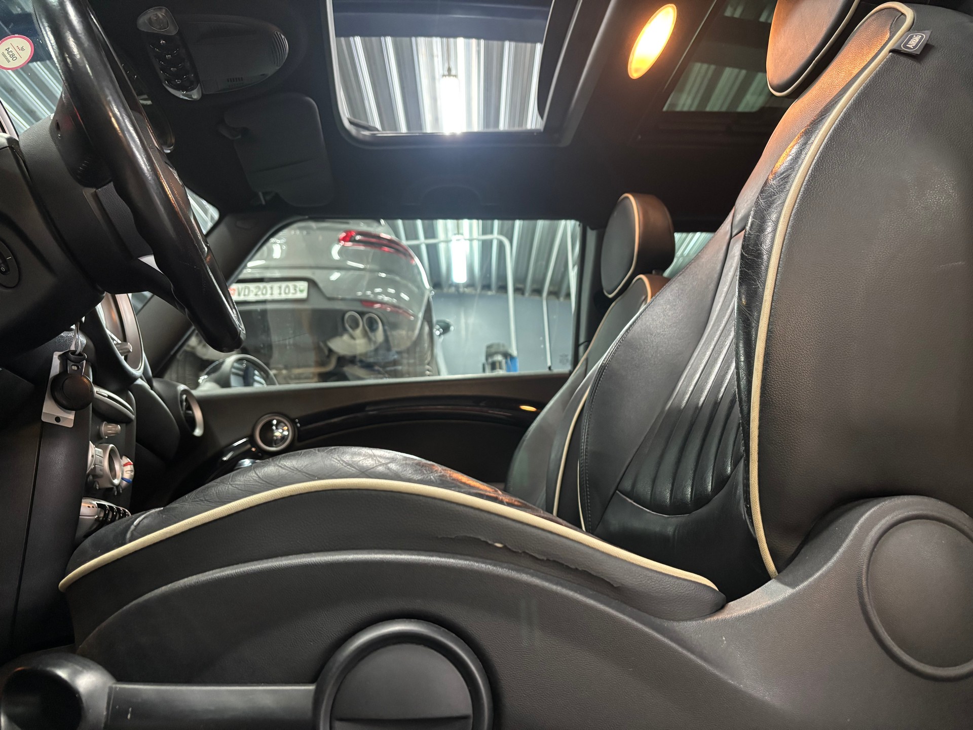 MINI Clubman Cooper-image-14
