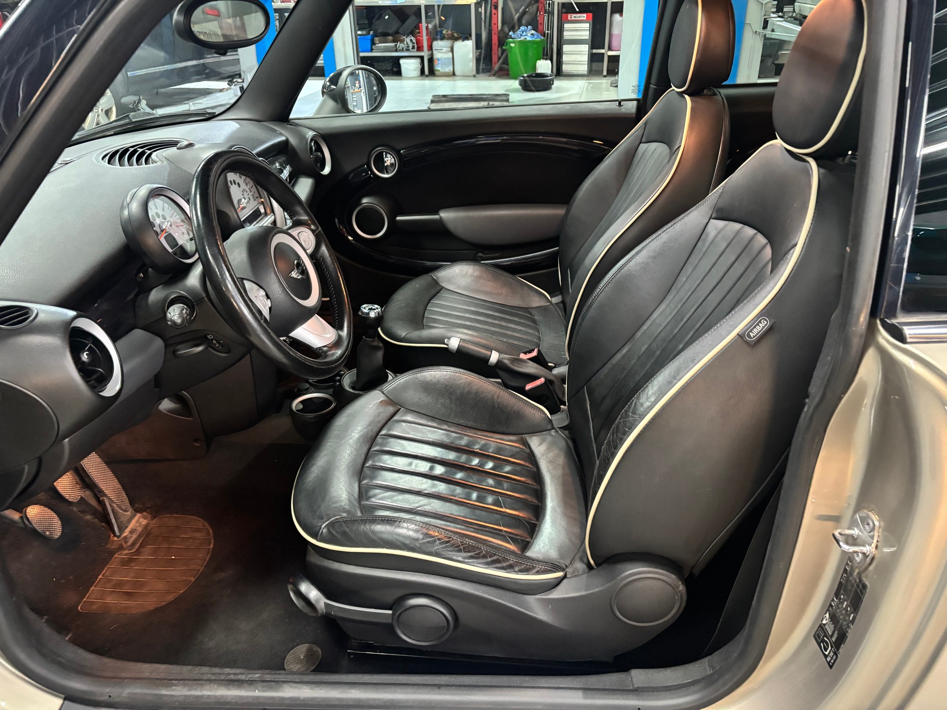 MINI Clubman Cooper-image-9