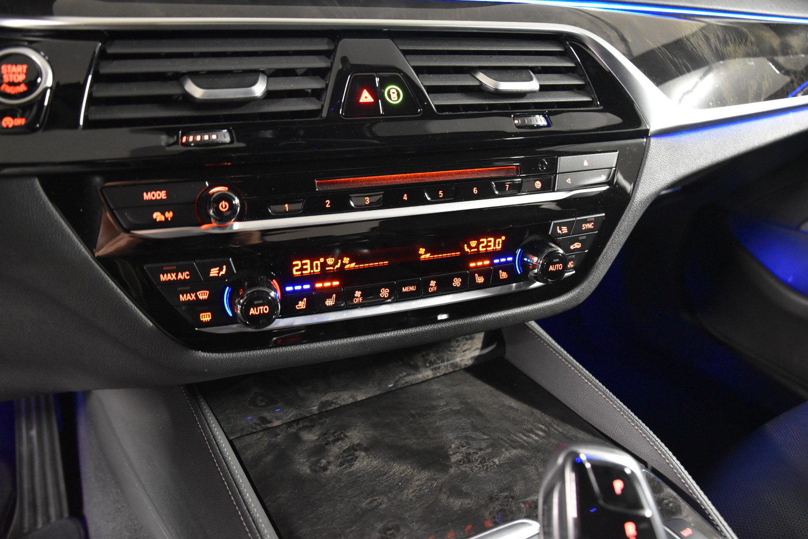BMW 540d xDrive Luxury Line Steptronic-image-19