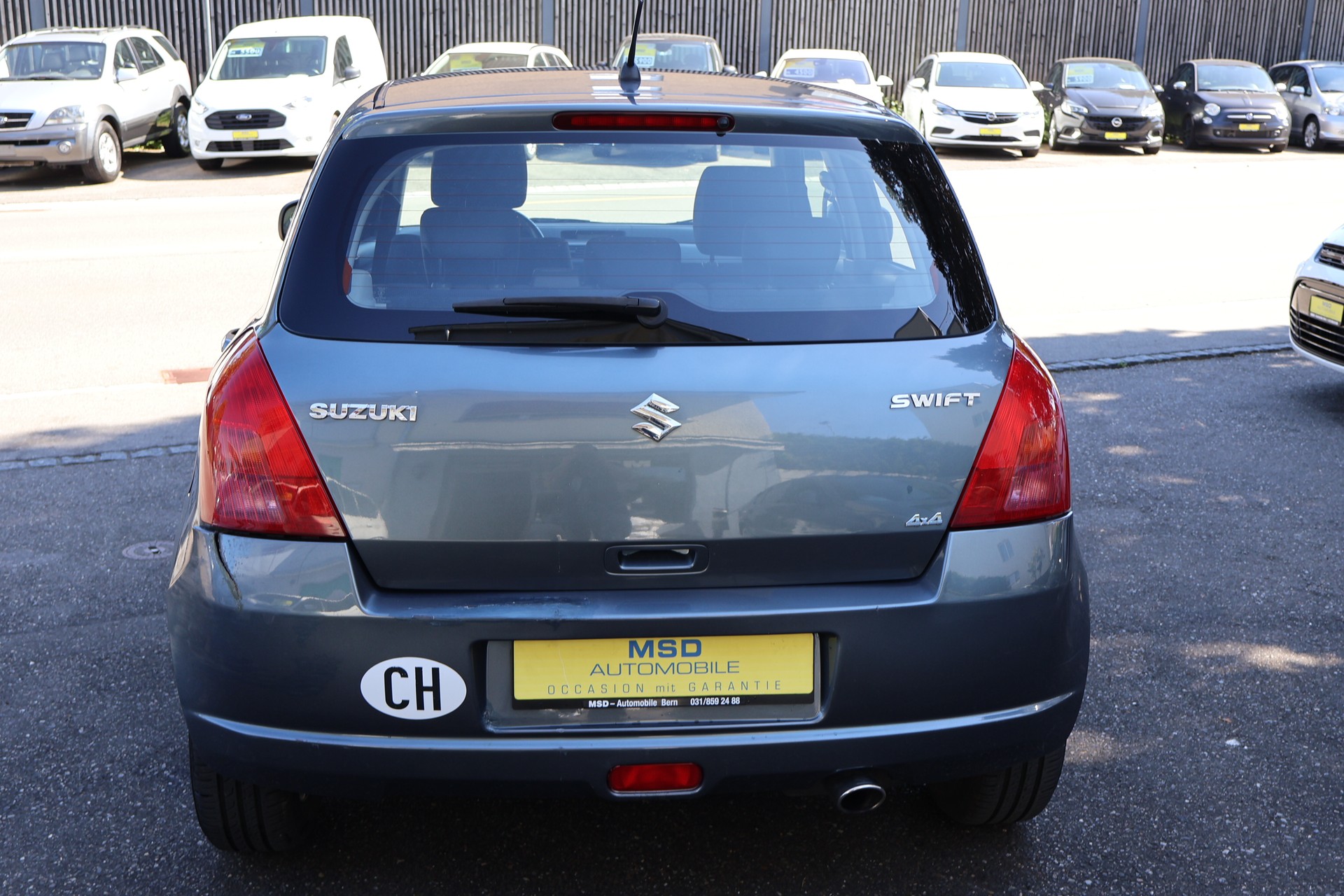 SUZUKI Swift 1.3i 16V GL 4x4-image-8