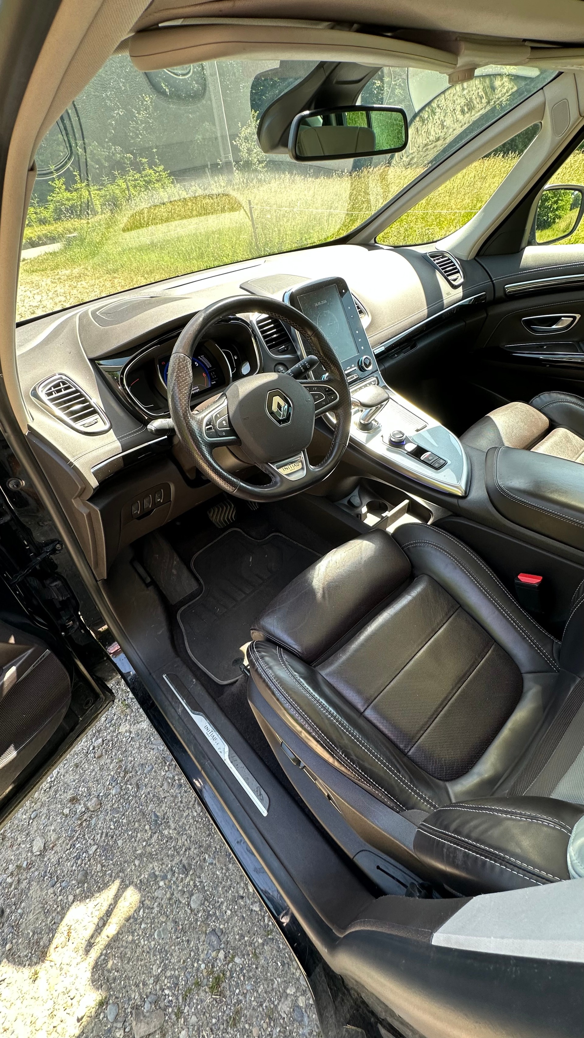 RENAULT 1.8 TCe 225 Initiale Paris-image-10