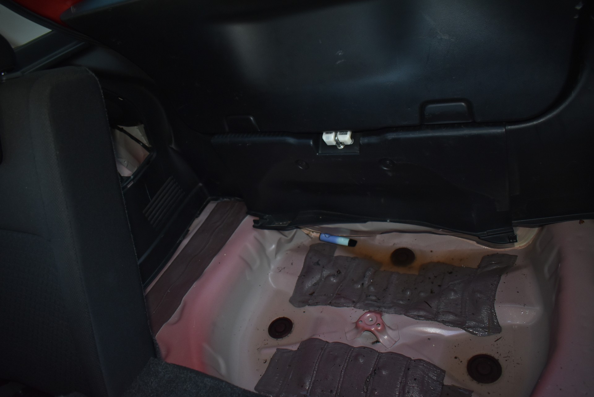 SUZUKI Swift 1.2 Compact + 4x4 Hybrid-image-10