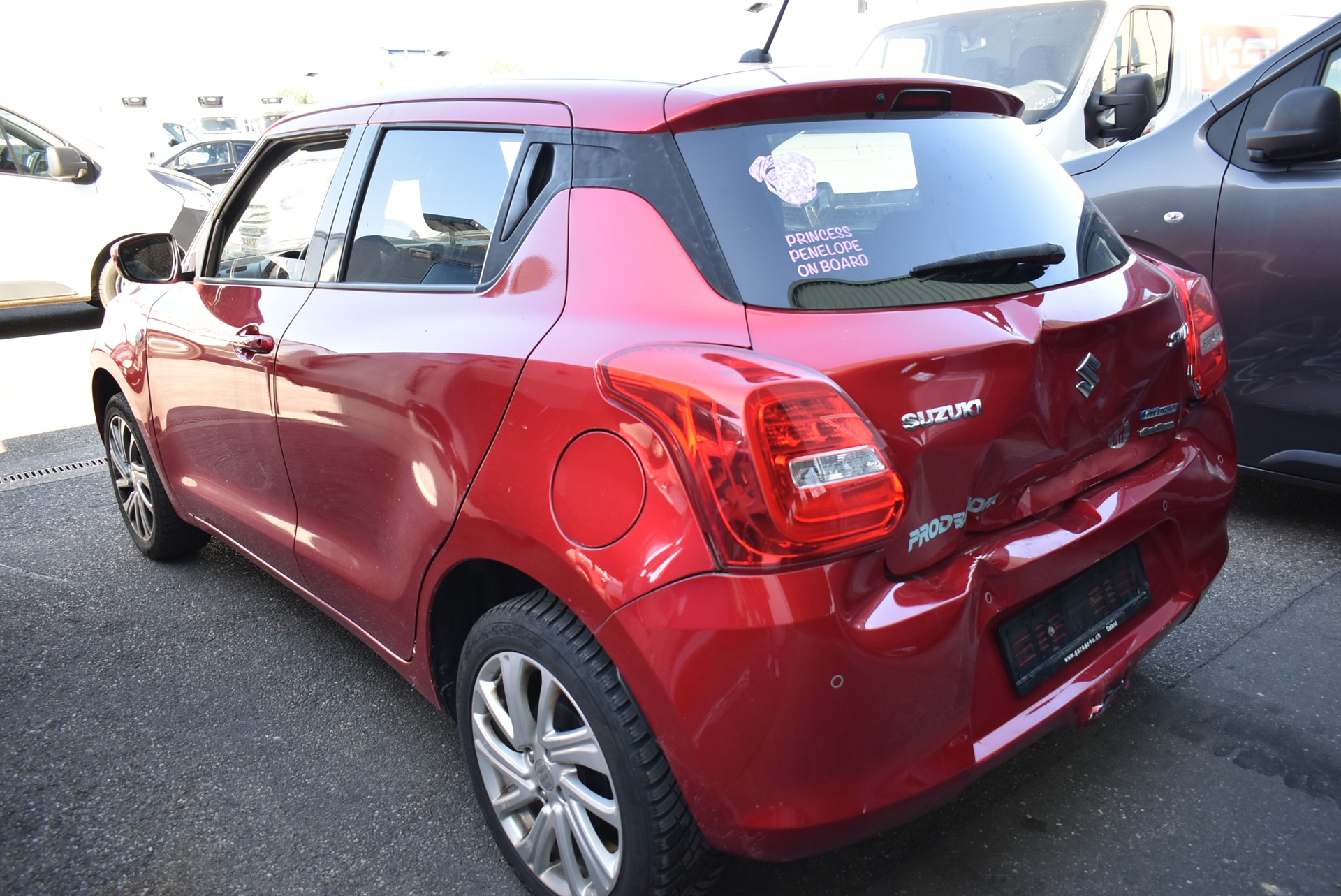 SUZUKI Swift 1.2 Compact + 4x4 Hybrid-image-9