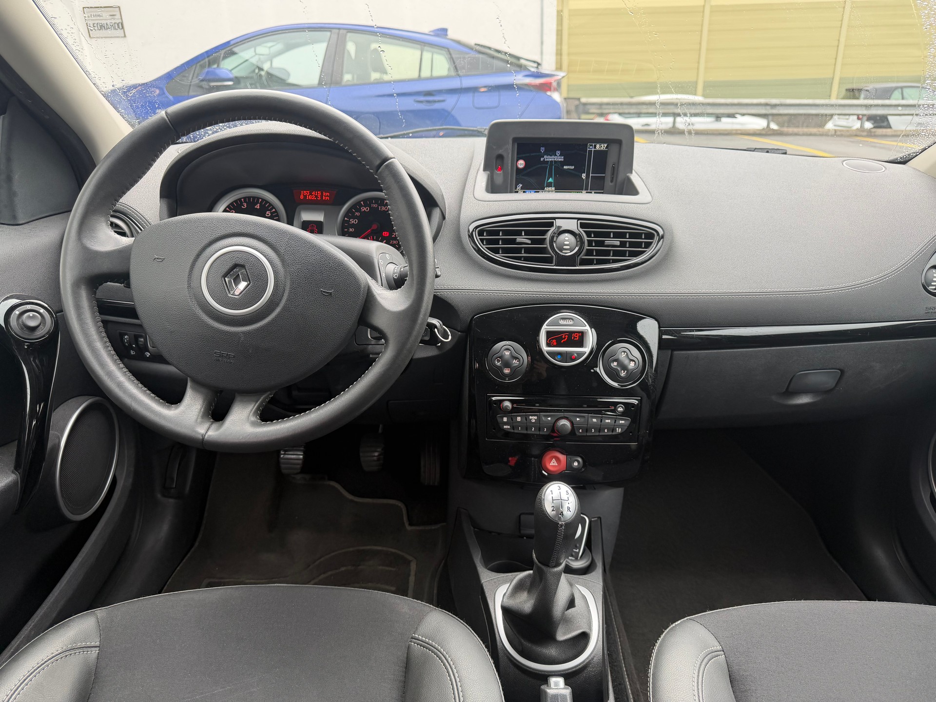 RENAULT Clio Grandtour 1.2 16V Turbo Night&Day-image-9