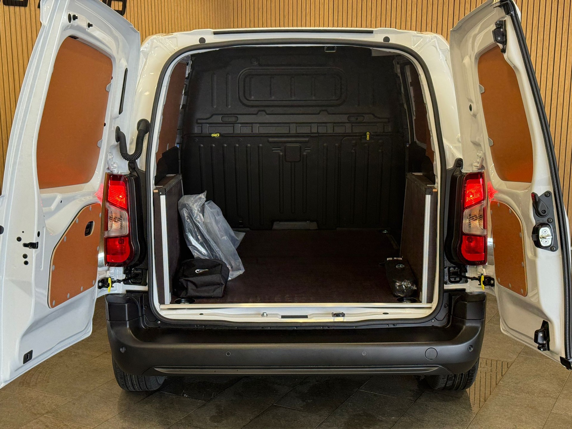 TOYOTA Proace City Van 1.5D Advanced Medium Automatik-image-5