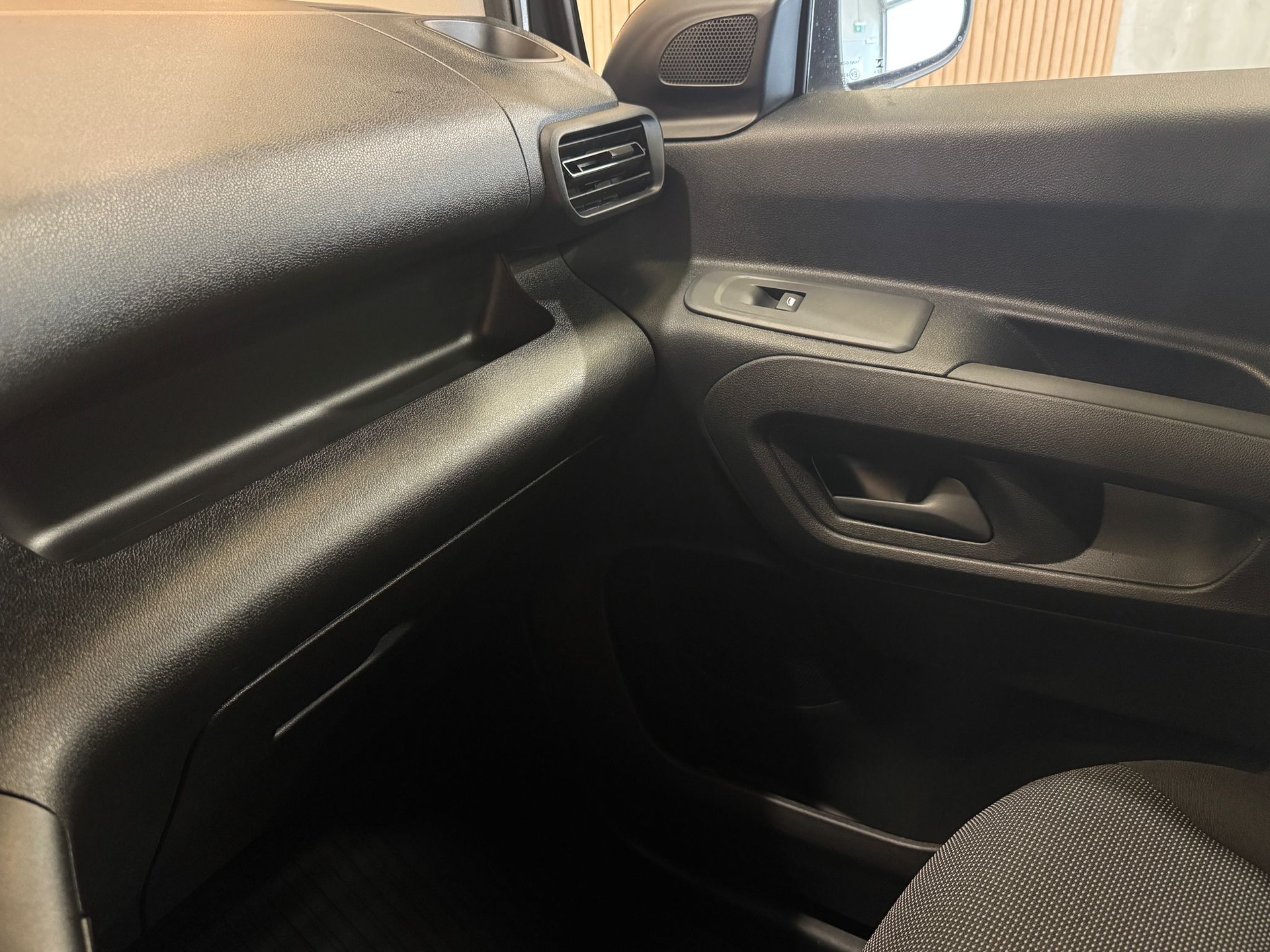TOYOTA Proace City Van 1.5D Advanced Medium Automatik-image-12