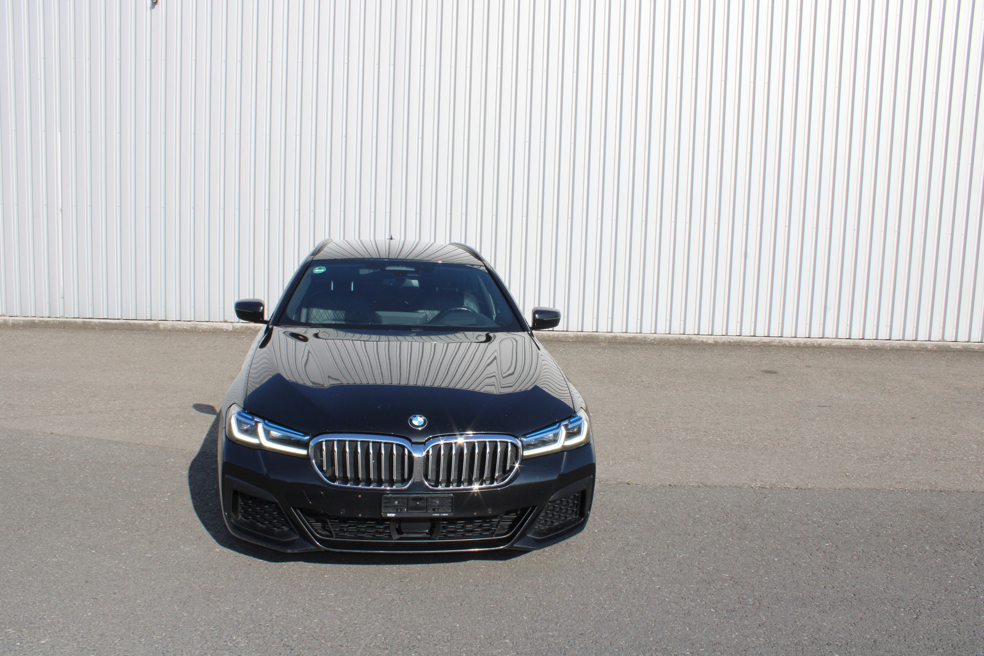BMW 540d xDrive 48V Touring M Sport Steptronic-image-4