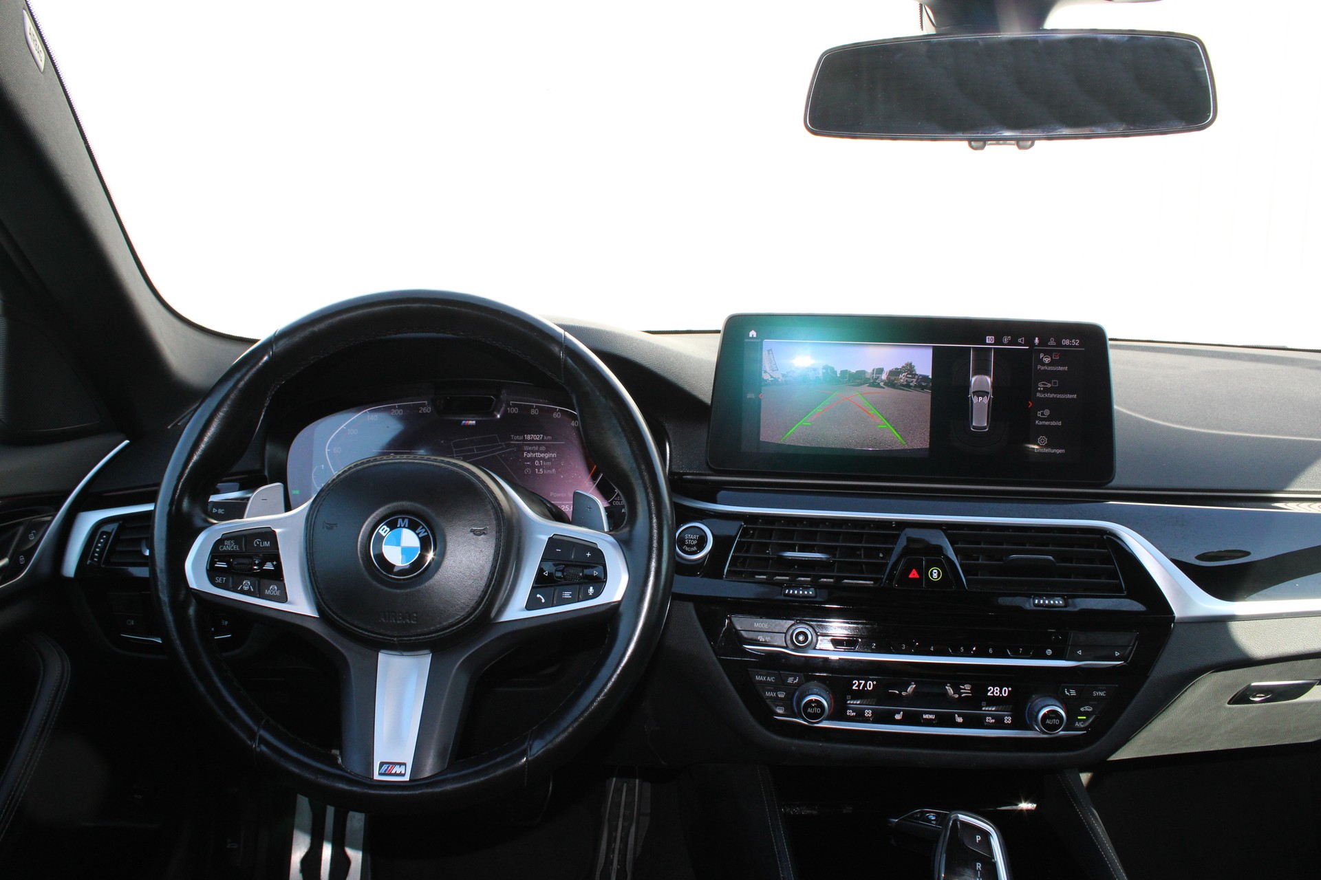 BMW 540d xDrive 48V Touring M Sport Steptronic-image-6