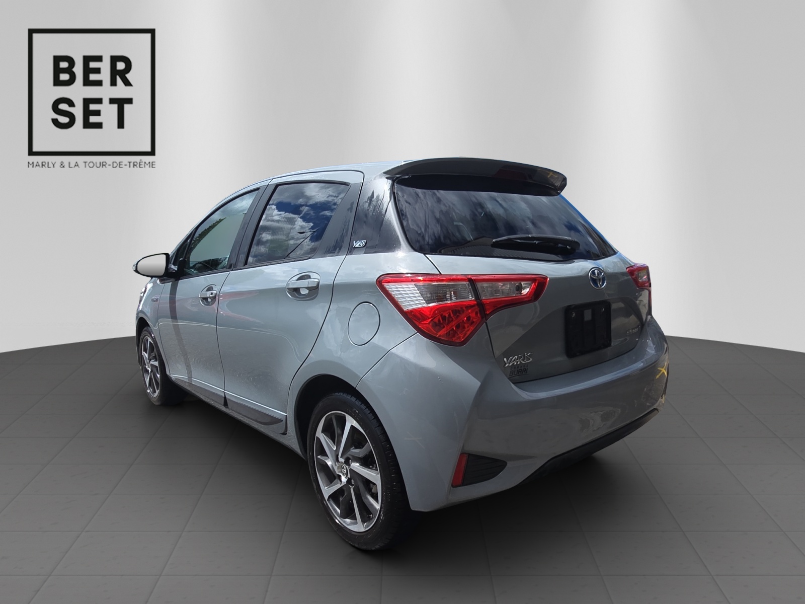 TOYOTA Yaris 1.5 VVT-i HSD Trend-showroom-element-2