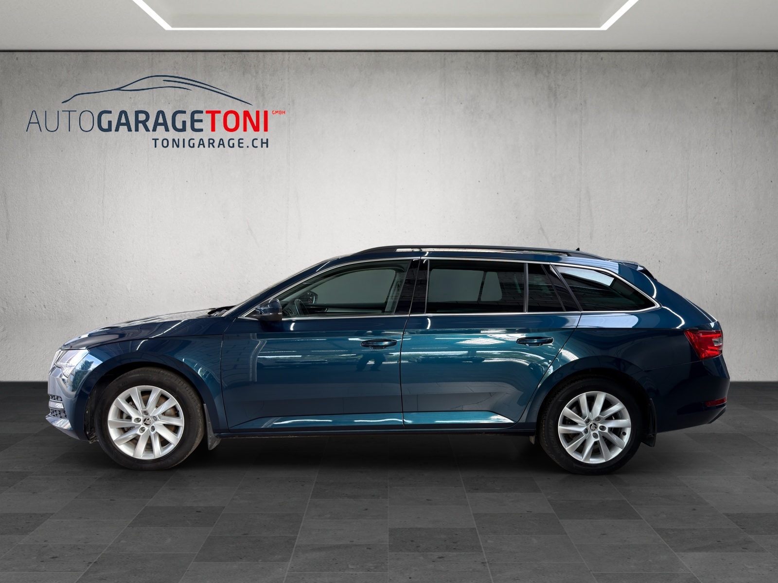 SKODA Superb Combi 1.5 TSI Ambition DSG *Werksgarantie bis 07.2028*-showroom-element-3