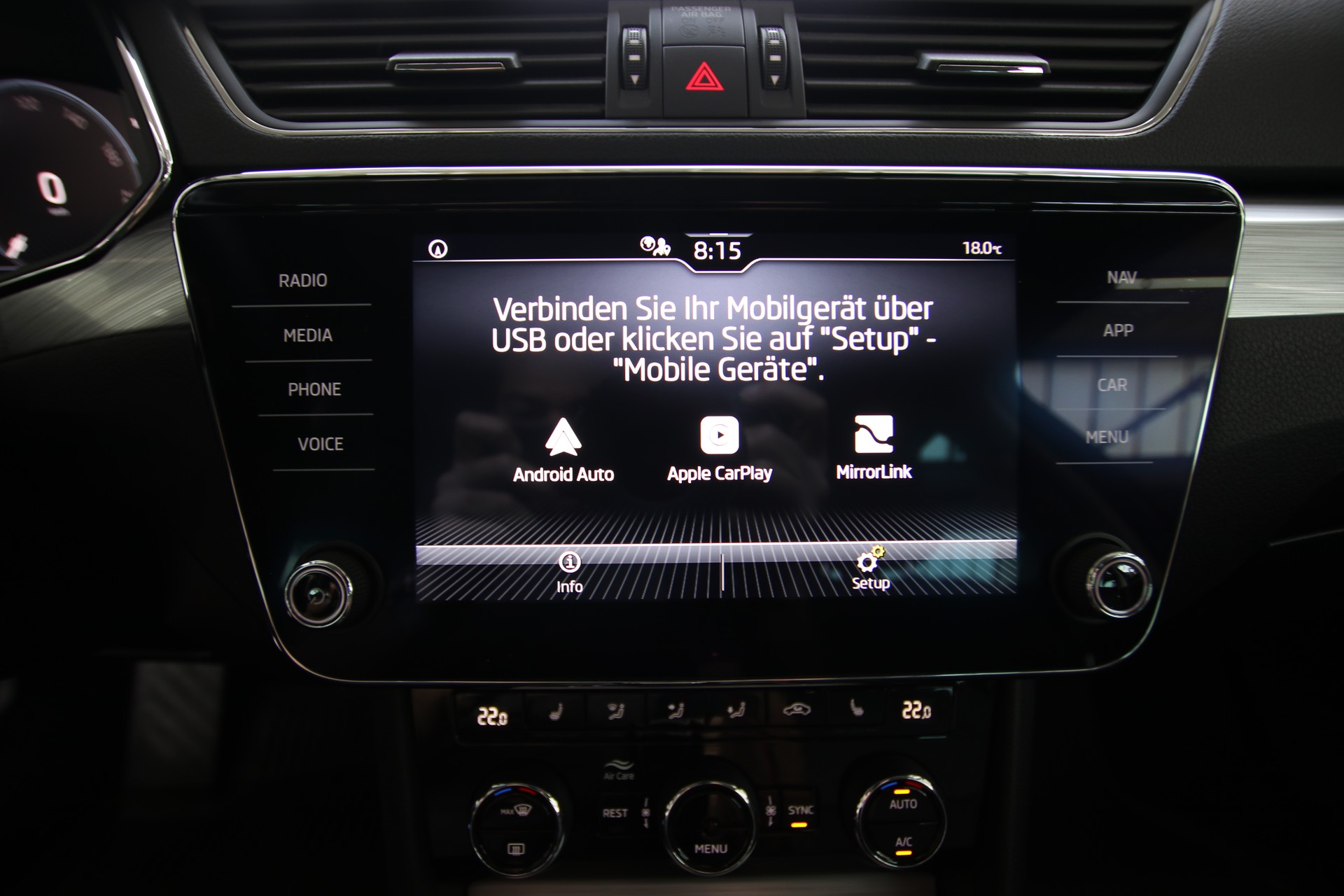 SKODA Superb Combi 1.5 TSI Ambition DSG *Werksgarantie bis 07.2028*-image-19