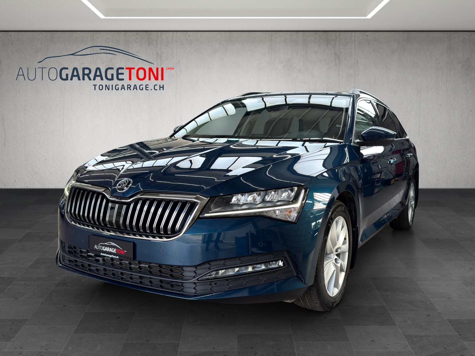 SKODA Superb Combi 1.5 TSI Ambition DSG *Werksgarantie bis 07.2028*
