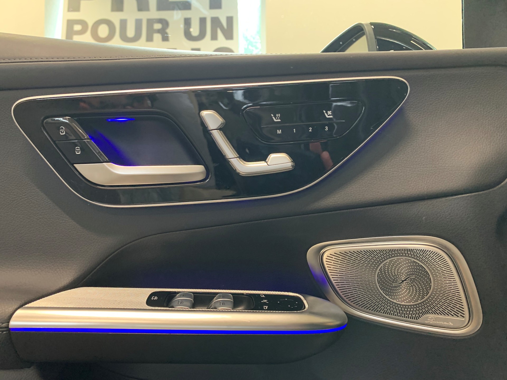 MERCEDES-BENZ GLC 300 e 4Matic 9G-Tronic-image-12