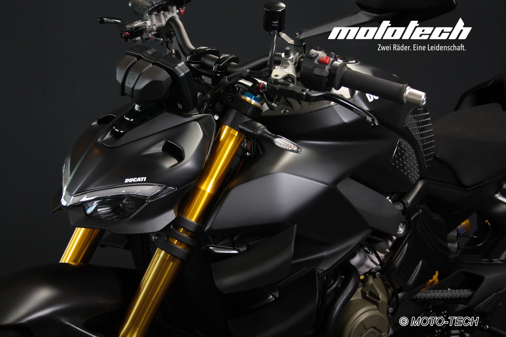 DUCATI Streetfighter V4 S SPECIALE AKRAPOVIC-image-8