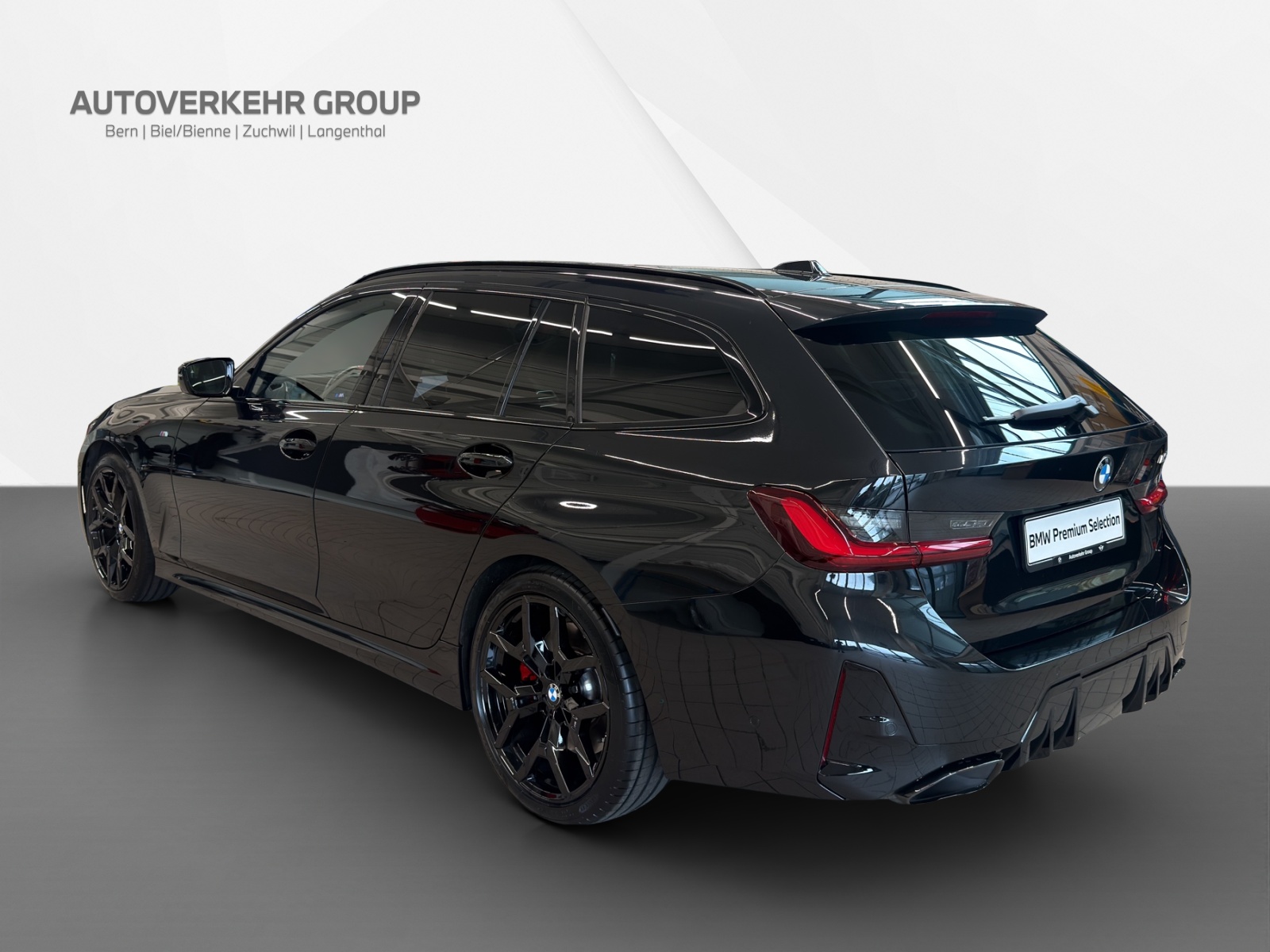 BMW M340i xDrive Touring M Sport Pro 48V-showroom-element-3