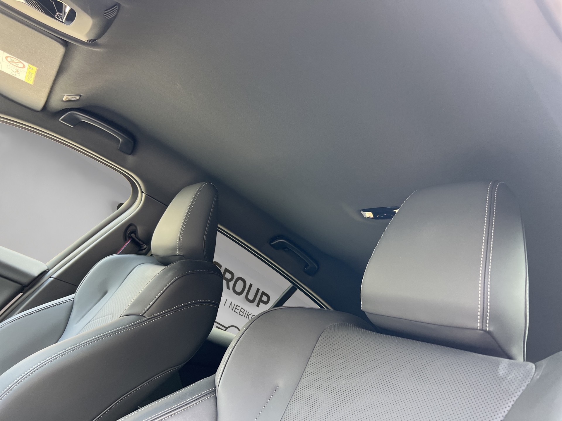 BMW 120d M Sport Pro Steptronic-image-12