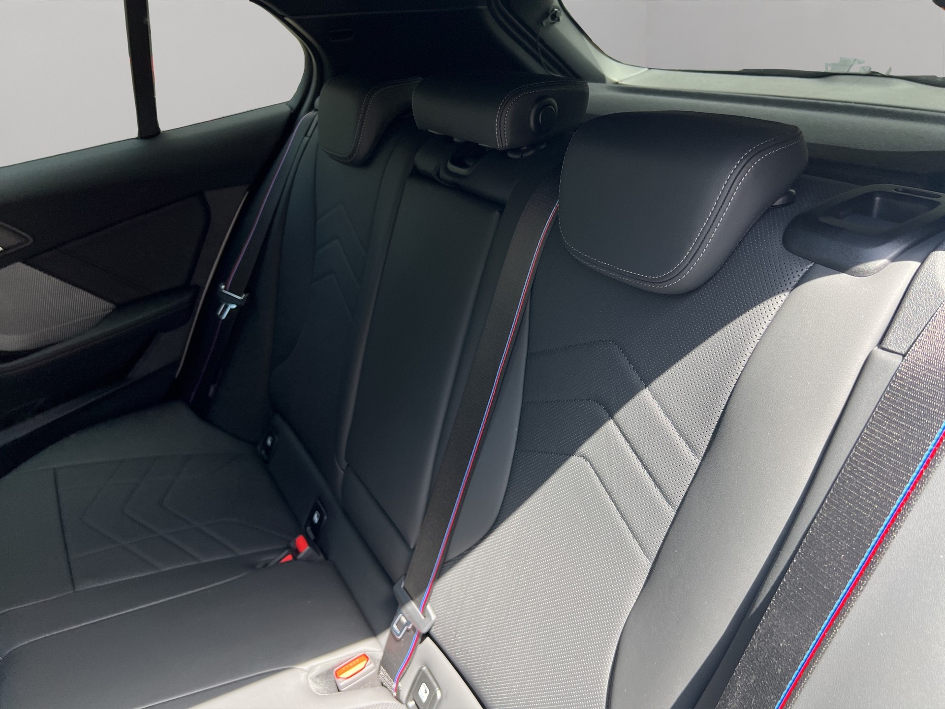 BMW 120d M Sport Pro Steptronic-image-18