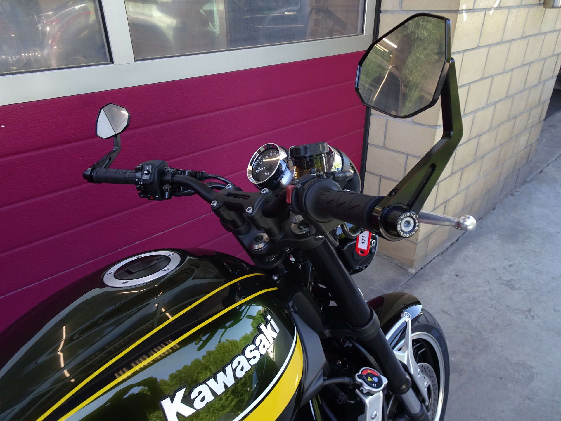 KAWASAKI Z 900 RS-image-4