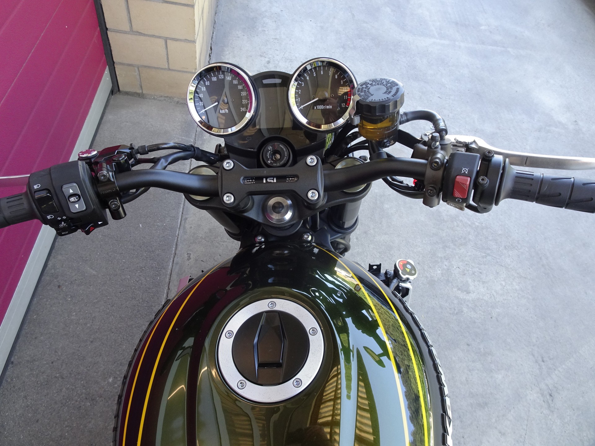 KAWASAKI Z 900 RS-image-5