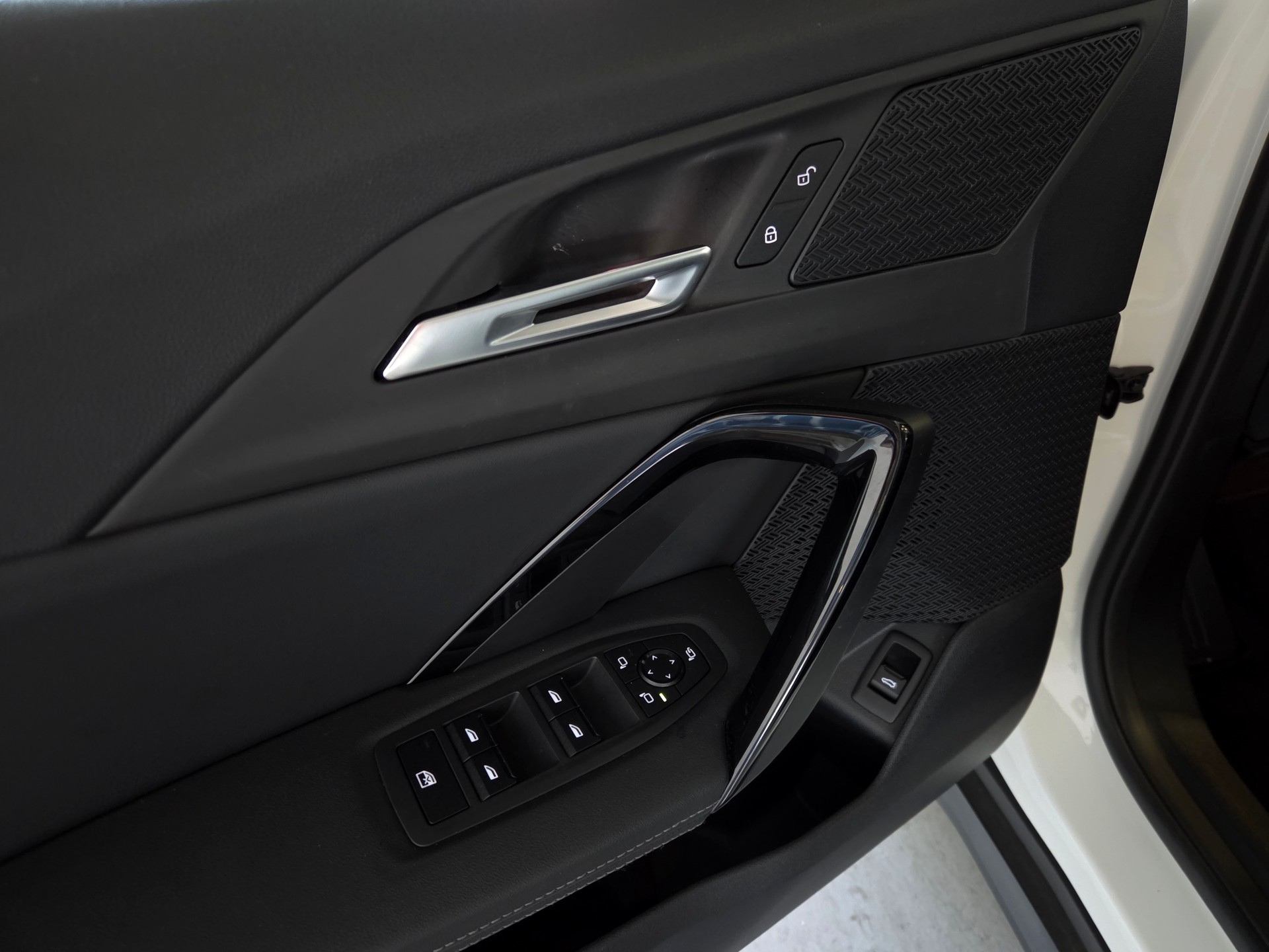 BMW X1 23i xDrive-image-10