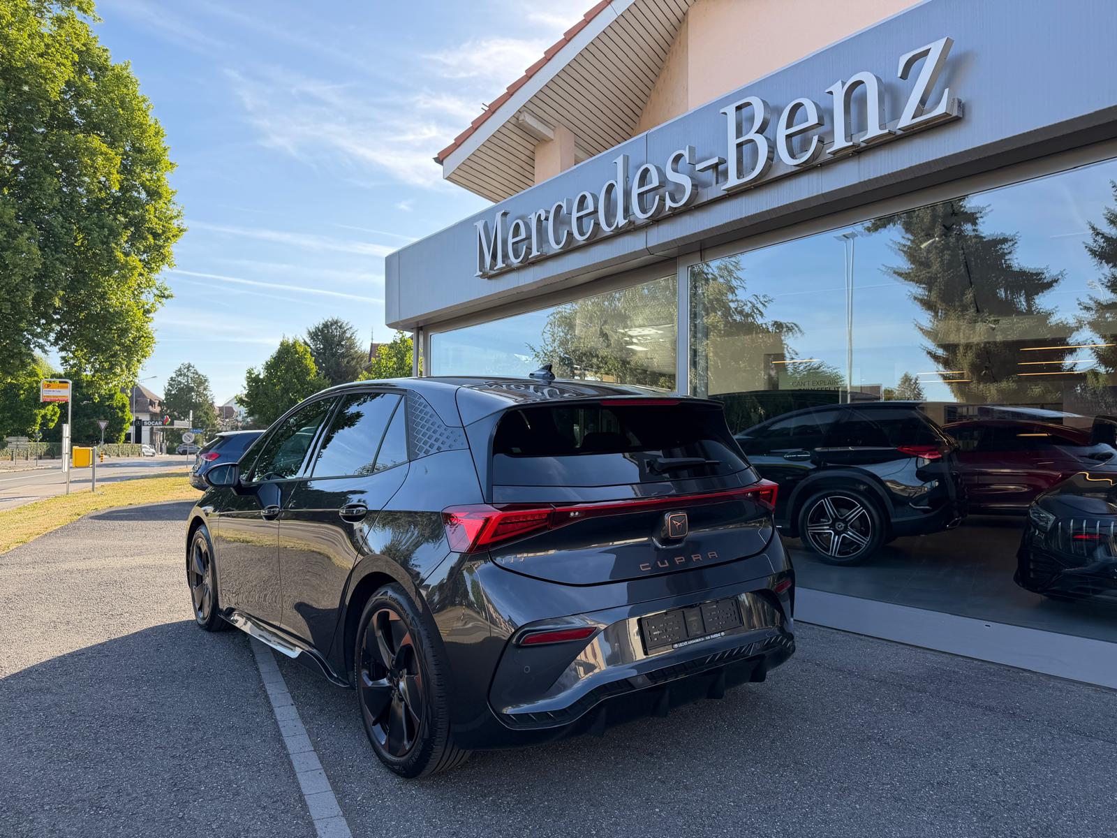 CUPRA Born 58 kWh-showroom-element-3