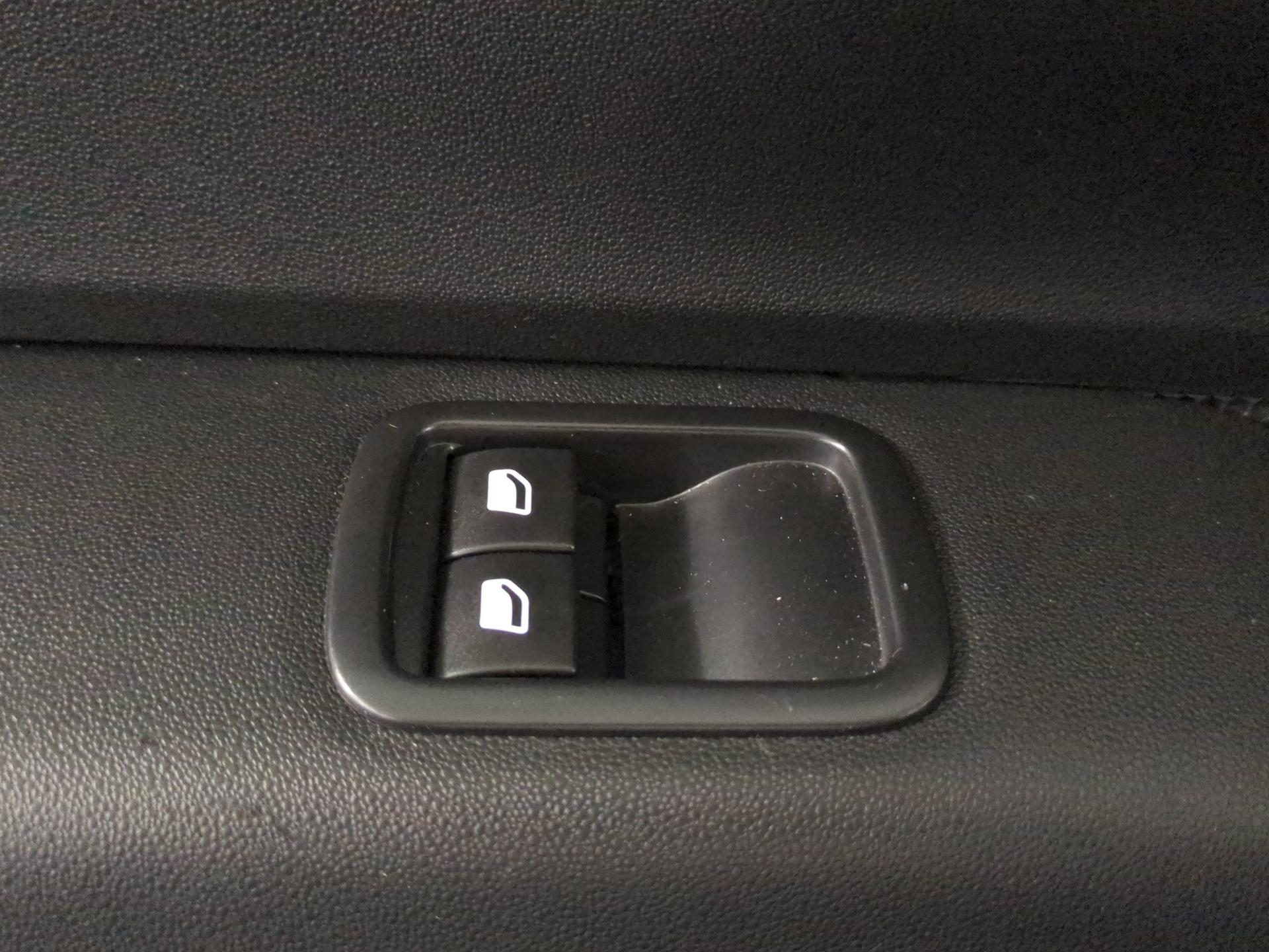 CITROEN C3 1.2i PureTech Feel Pack-image-18