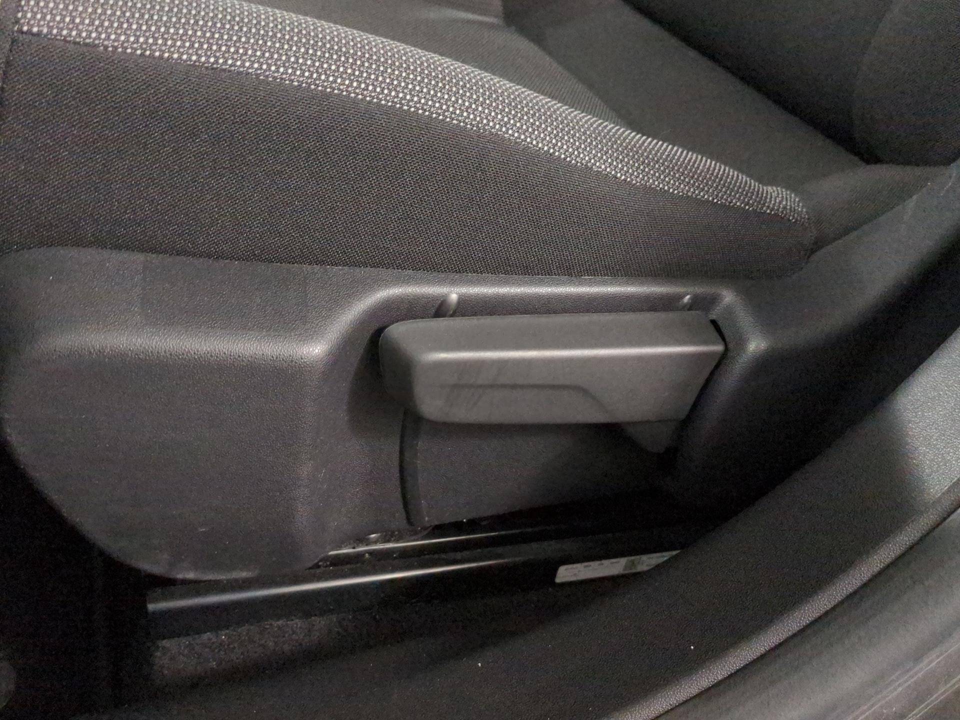 CITROEN C3 1.2i PureTech Feel Pack-image-24