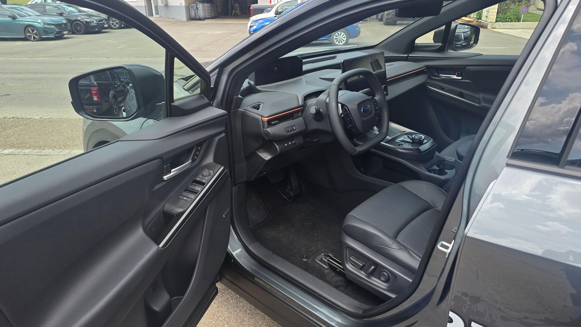 SUBARU Uncharted eV Luxury AWD-image-8