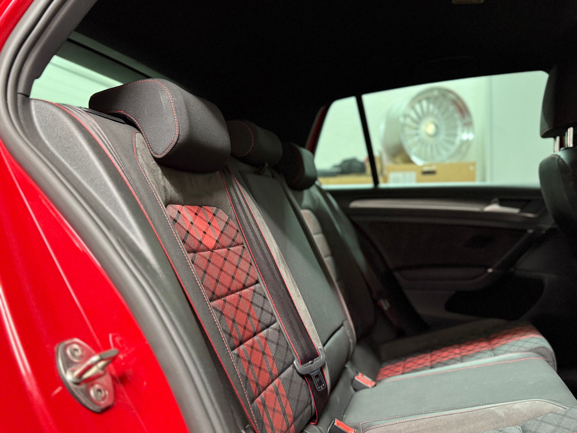 VW Golf 2.0 TSI GTI TCR DSG-image-7