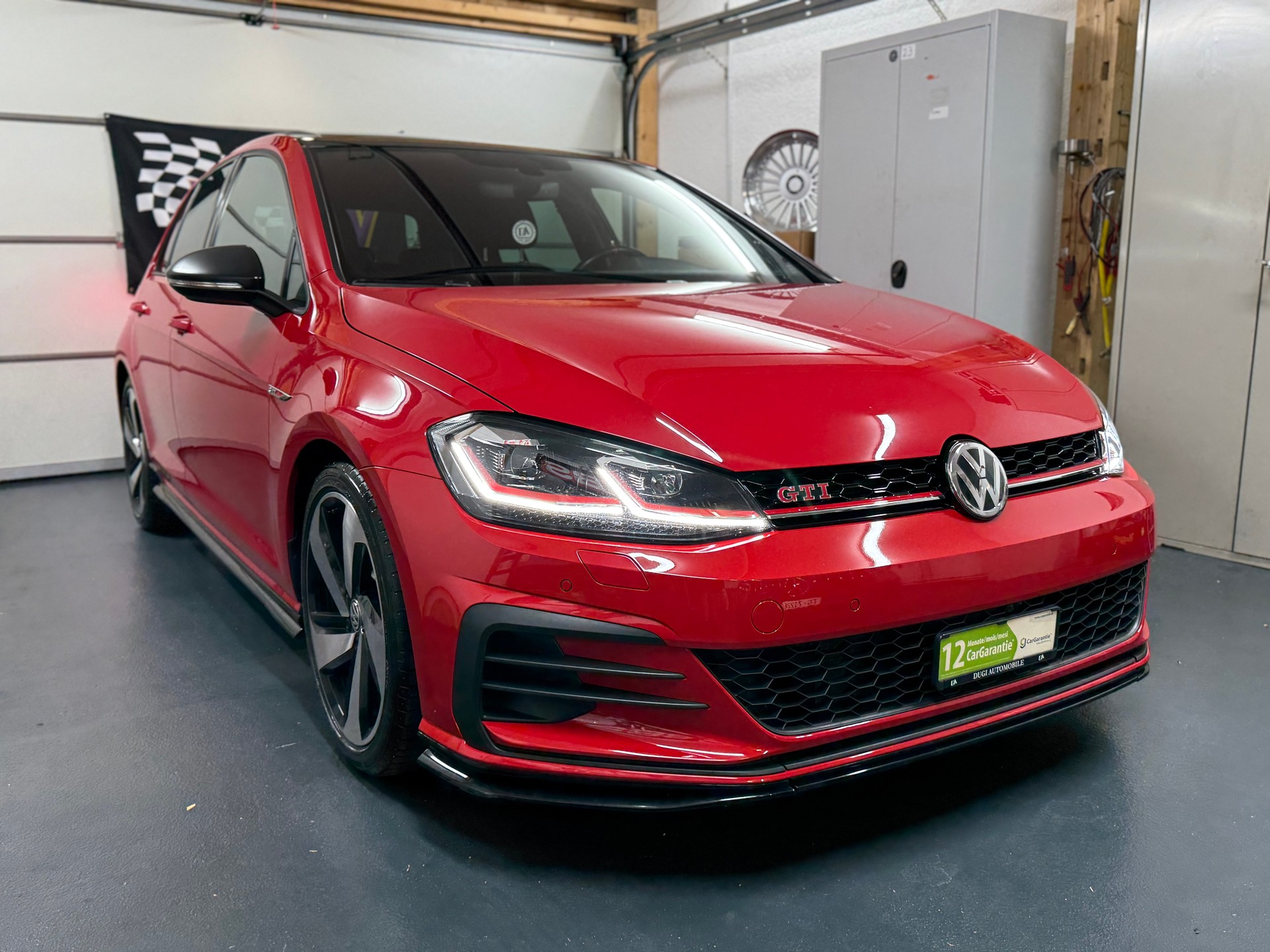 VW Golf 2.0 TSI GTI TCR DSG-showroom-element-1
