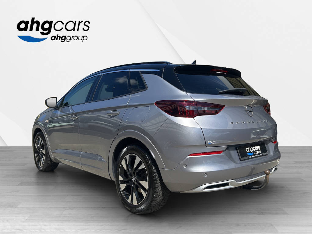 OPEL Grandland-showroom-element-2