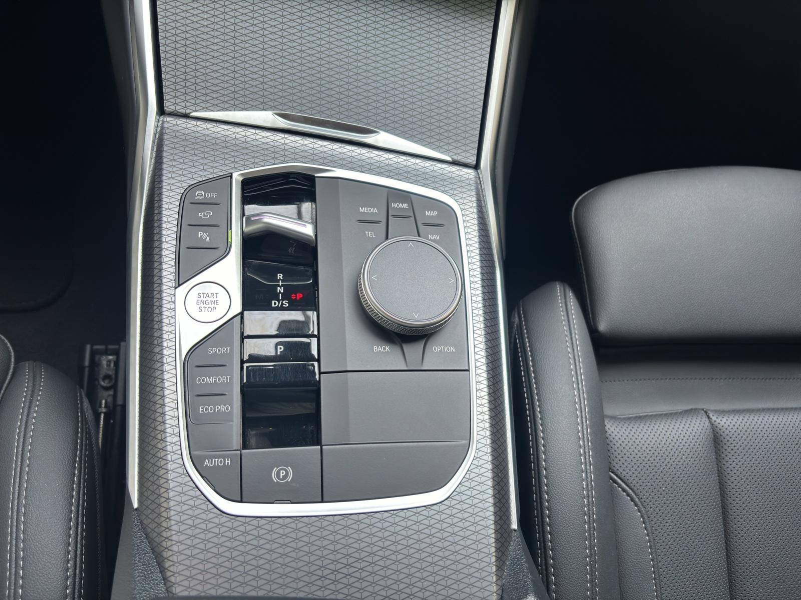 BMW M340d xDrive Touring-image-17