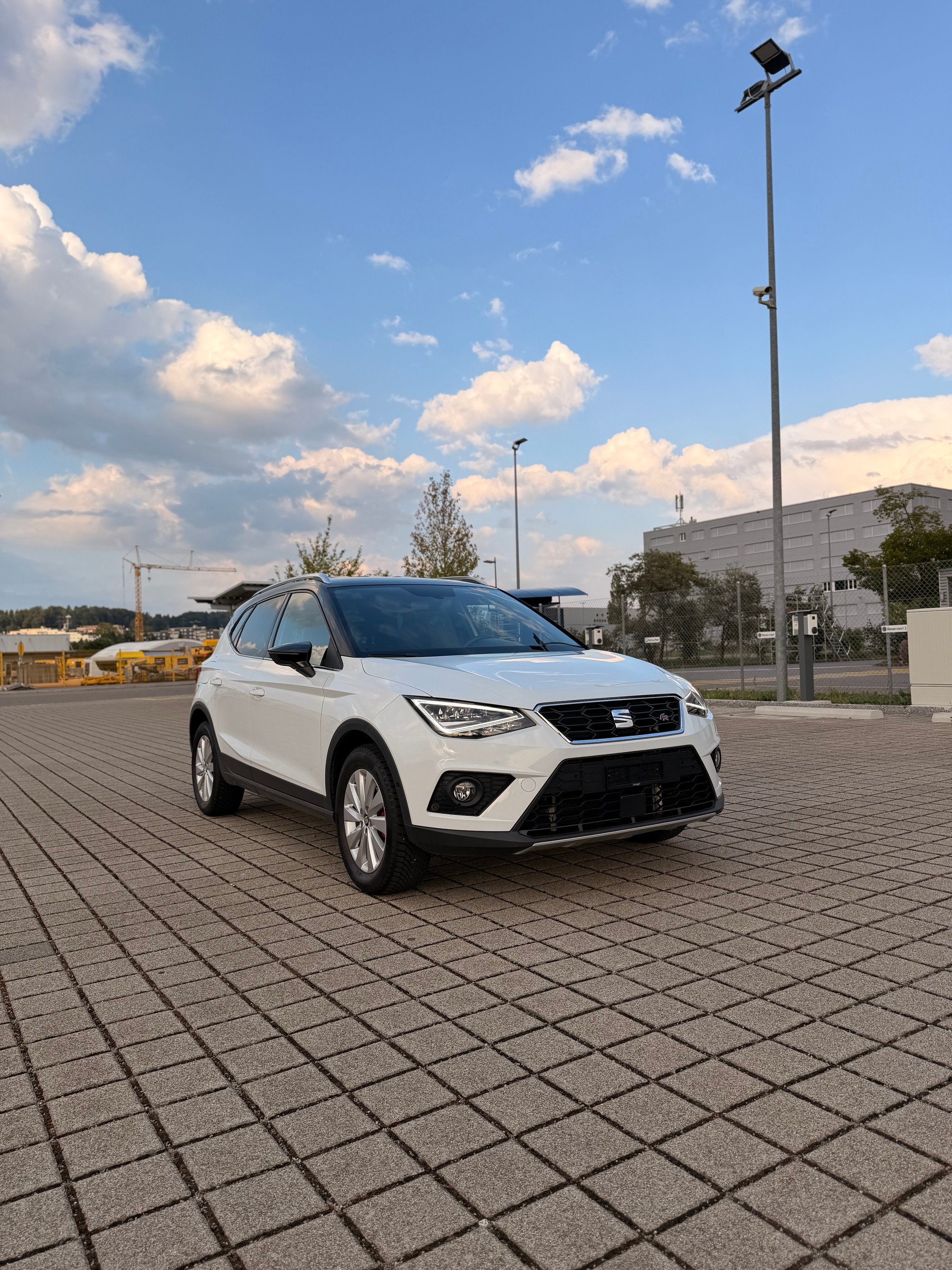SEAT Arona 1.5 TSI Evo FR-image-5