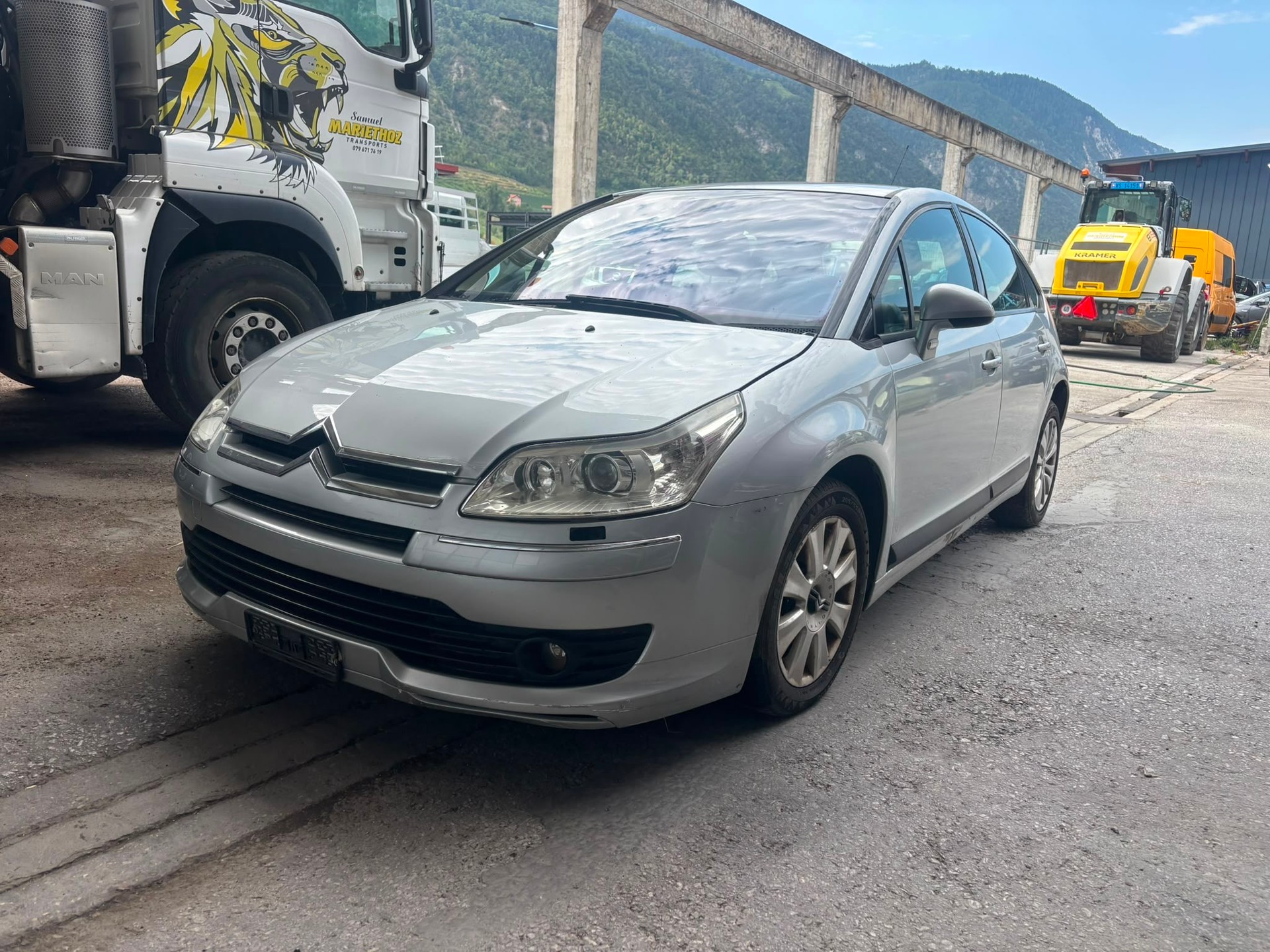CITROEN C4 Berline 2.0i 16V VTR Automatic