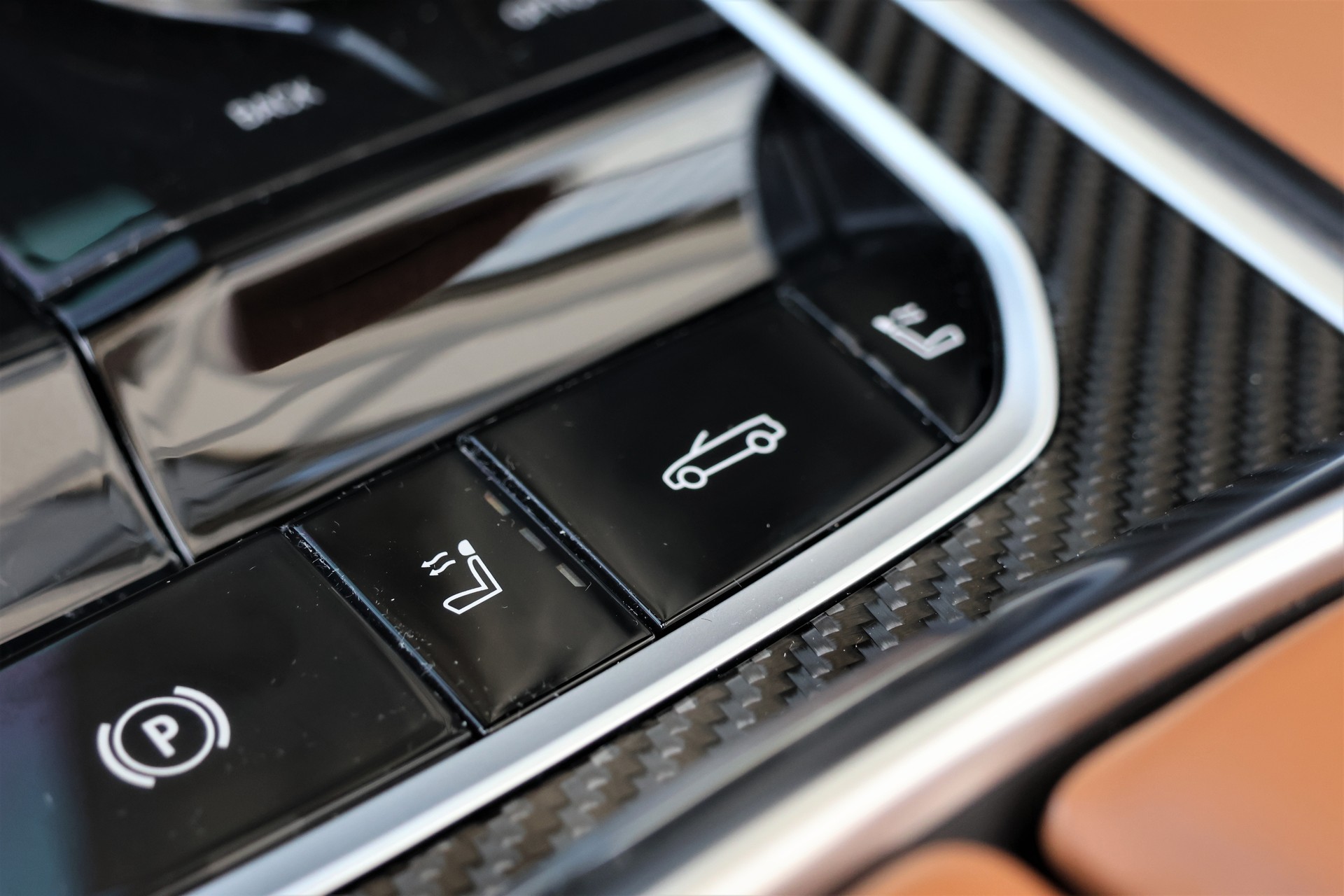 BMW M850i xDrive Steptronic (CH) *Individual Cognac*-image-26