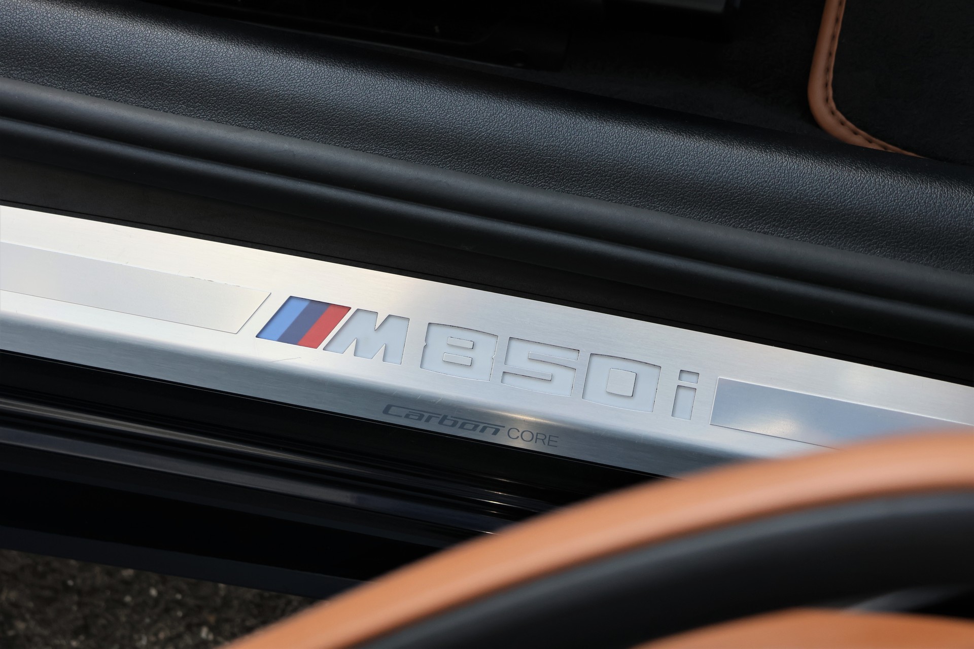 BMW M850i xDrive Steptronic (CH) *Individual Cognac*-image-24