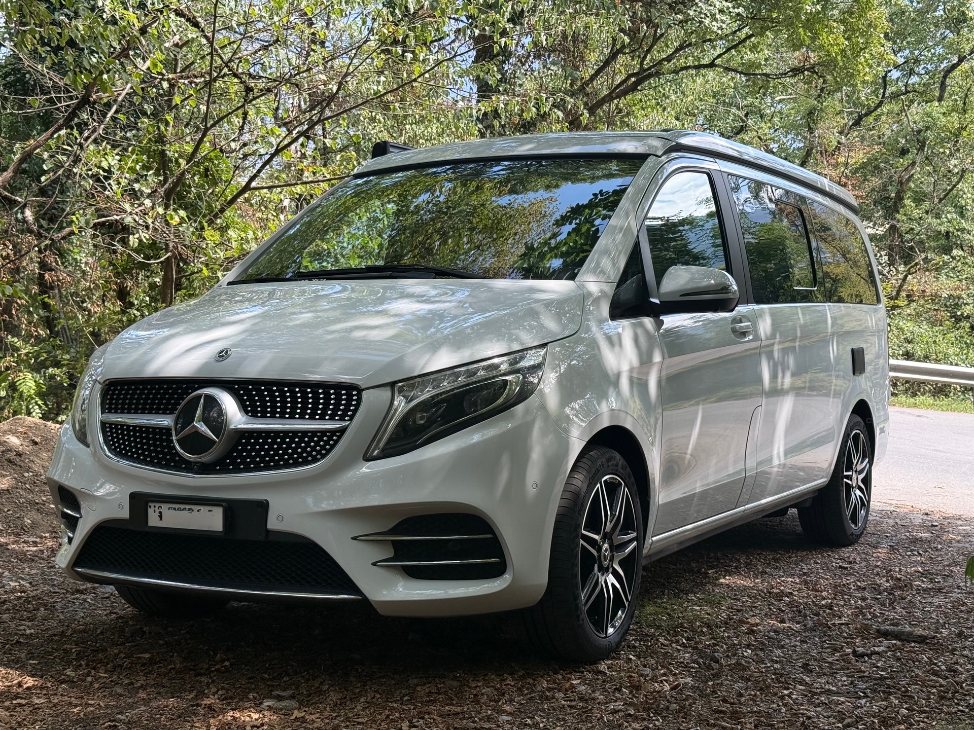MERCEDES-BENZ 300 d 4Matic-image-1