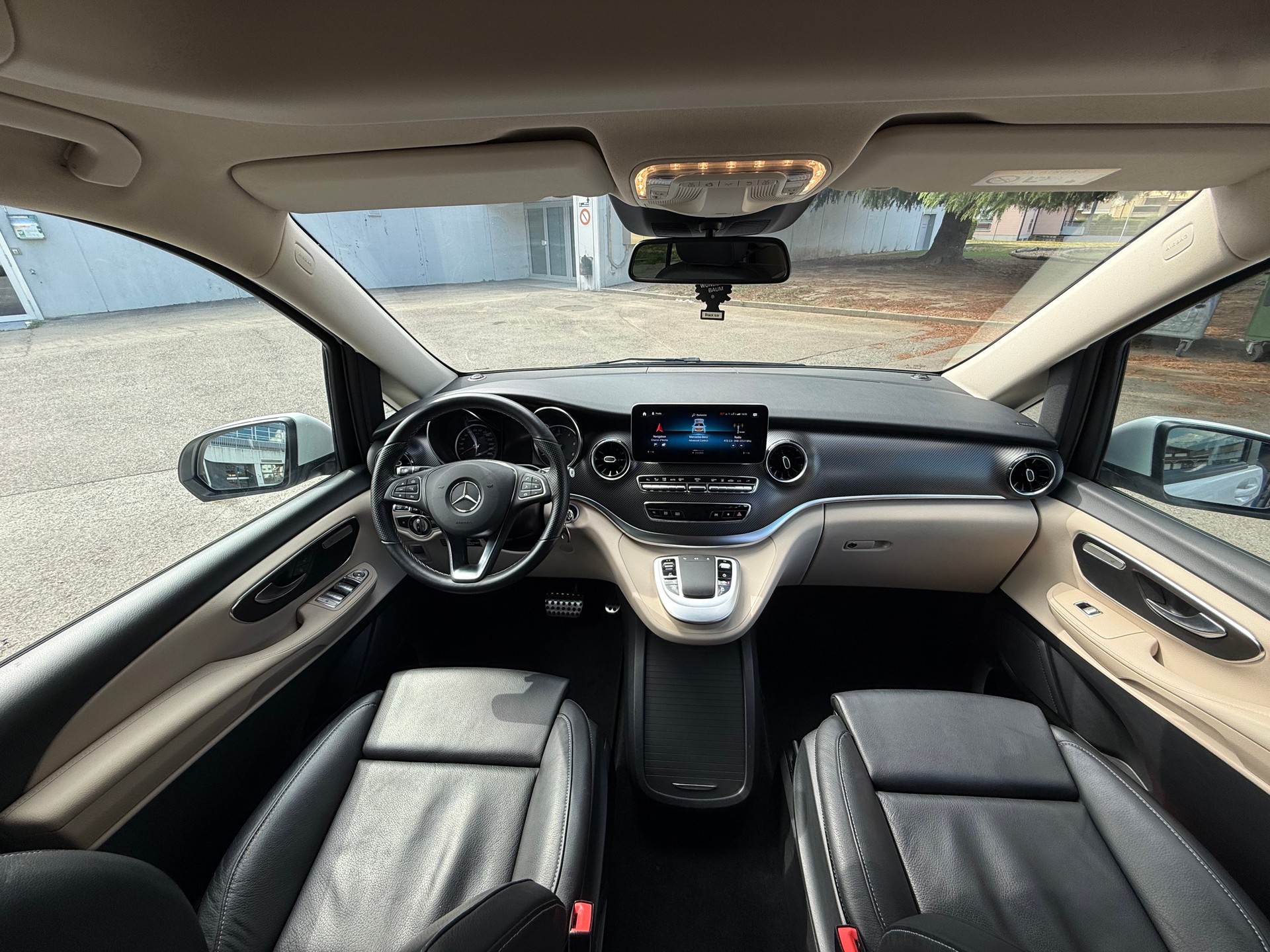 MERCEDES-BENZ 300 d 4Matic-image-6