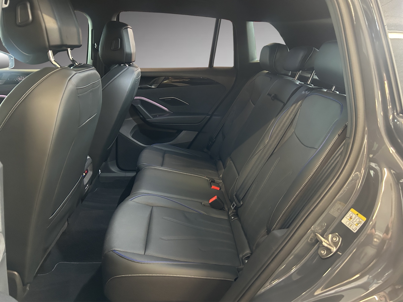 VW Tiguan 2.0 TSI DSG R-Line 4Motion-image-6