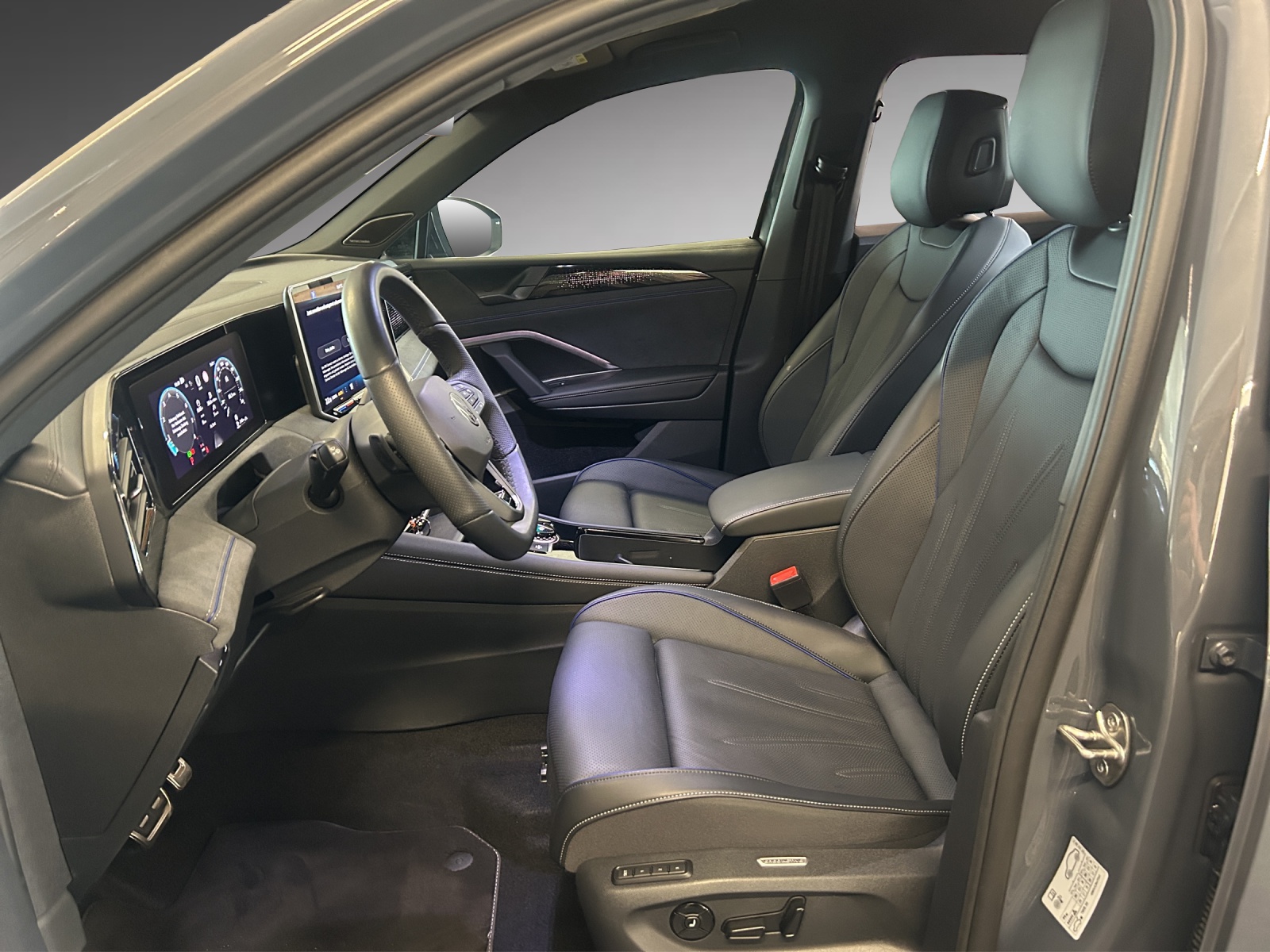 VW Tiguan 2.0 TSI DSG R-Line 4Motion-image-5